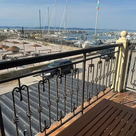 Hotel студиа при американеца